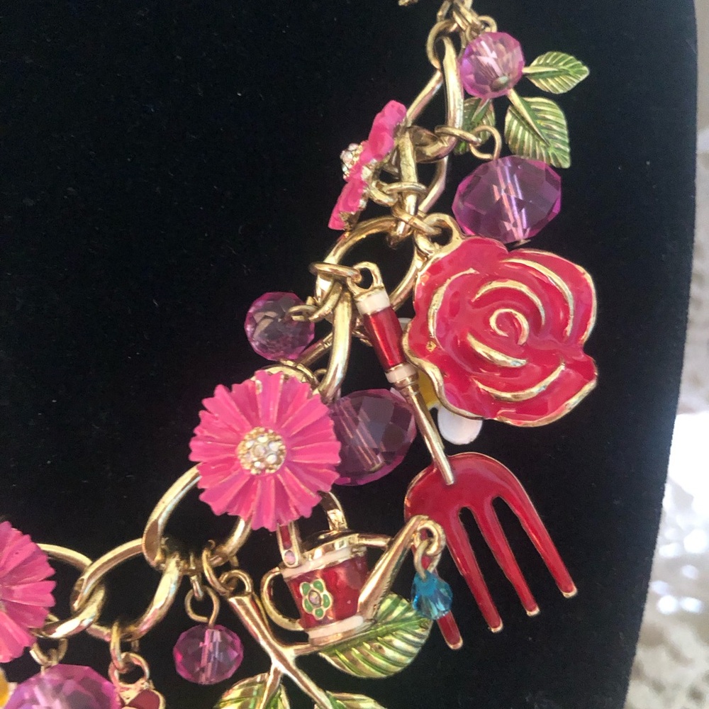 NWT Vintage Betsey Johnson Yellow Chick Charm Necklace with Pink Accents - Picture 4 of 6